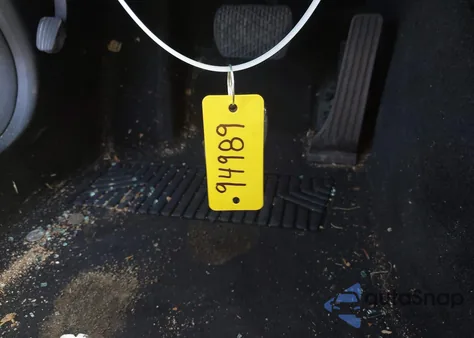 2010 Mercedes-Benz E 350 from USA, damaged, VIN WDDHF5GB7AA030684